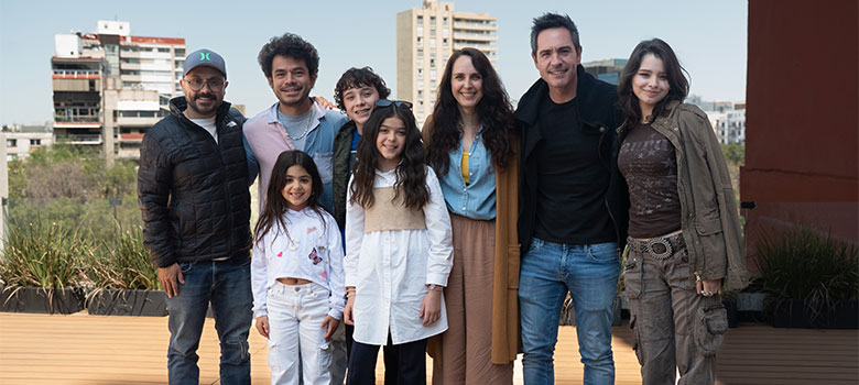 Familia a la Deriva con Maurcio Ochmann y Memo Villegas, arranca rodaje