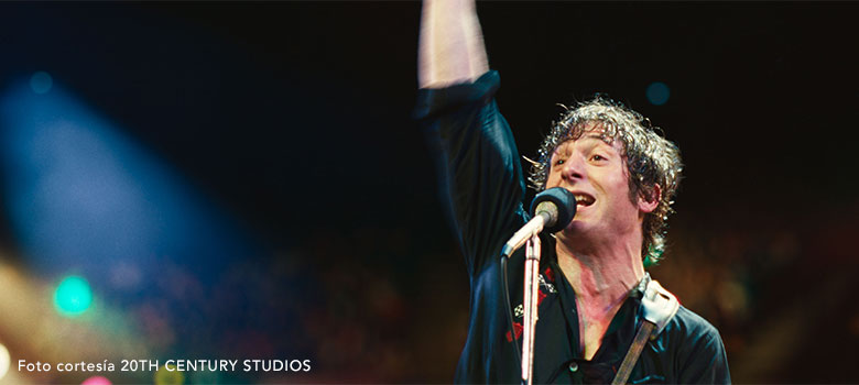 Lanzan primeras imágenes de Jeremy Allen White como Bruce Springsteen